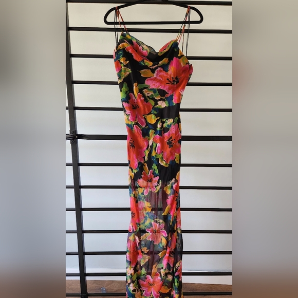 Urban Outfitters Dresses & Skirts - Urban Outfitters NWOT Vibrant Floral Maxi Dress MEDIUM sheer, Partial Lining